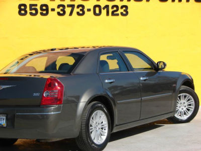 2010 Chrysler 300  Touring