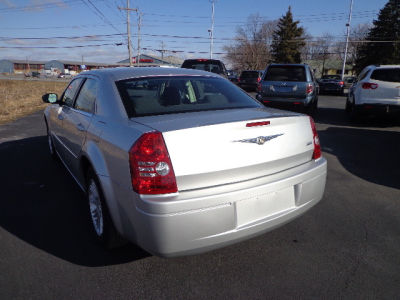 2009 Chrysler 300  LX