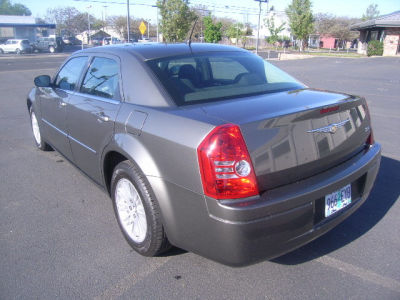 2008 Chrysler 300  LX