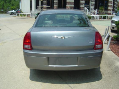 2006 Chrysler 300  Base