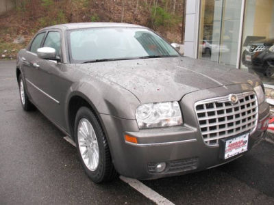 2010 Chrysler 300  Touring