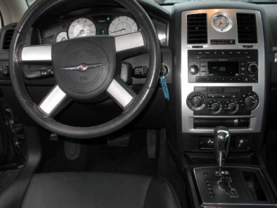 2010 Chrysler 300  Touring