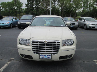 2005 Chrysler 300  Touring