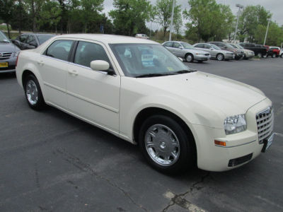 2005 Chrysler 300  Touring