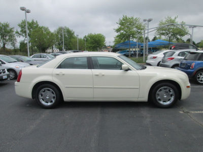2005 Chrysler 300  Touring