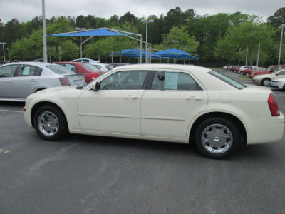 2005 Chrysler 300  Touring