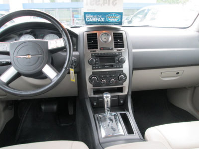 2005 Chrysler 300  Touring