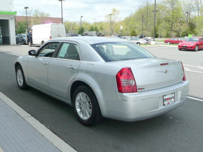 2010 Chrysler 300  Touring