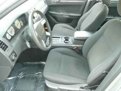 2010 Chrysler 300  Touring