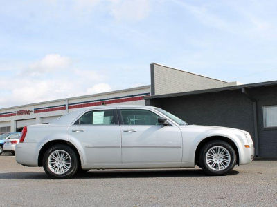 2009 Chrysler 300  LX