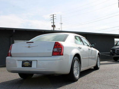 2009 Chrysler 300  LX