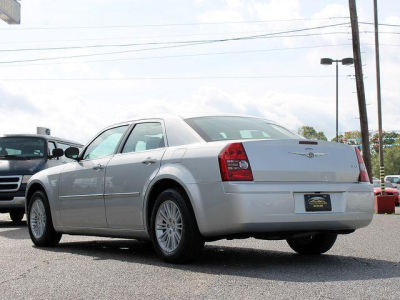 2009 Chrysler 300  LX