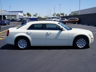 2008 Chrysler 300  LX
