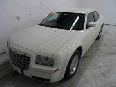 2005 Chrysler 300  Touring