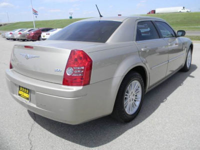 2008 Chrysler 300  LX