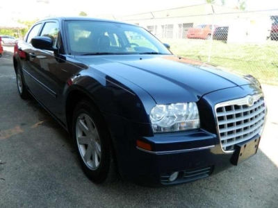 2005 Chrysler 300  Touring