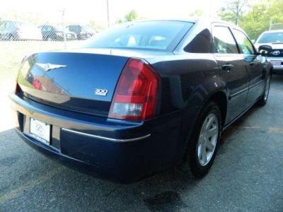2005 Chrysler 300  Touring