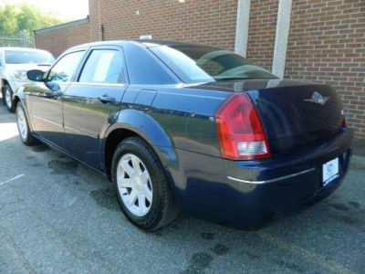 2005 Chrysler 300  Touring