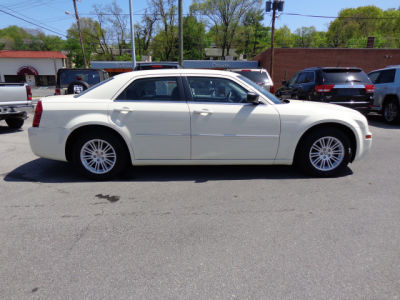 2009 Chrysler 300  LX