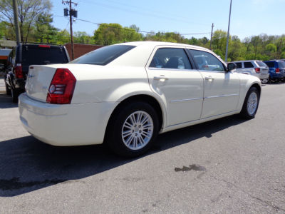 2009 Chrysler 300  LX