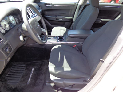 2009 Chrysler 300  LX