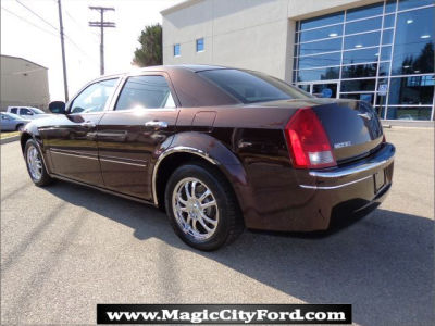 2005 Chrysler 300  Touring