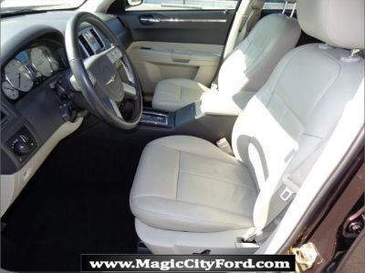 2005 Chrysler 300  Touring