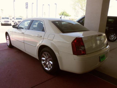 2008 Chrysler 300  LX
