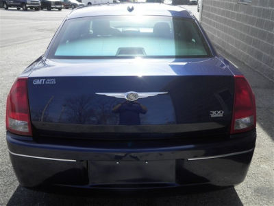2005 Chrysler 300  Touring