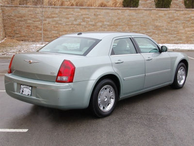 2005 Chrysler 300  Touring