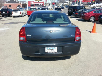 2007 Chrysler 300  Base