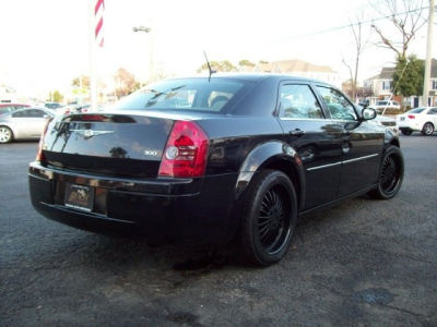 2008 Chrysler 300  LX