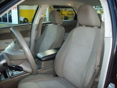 2008 Chrysler 300  LX