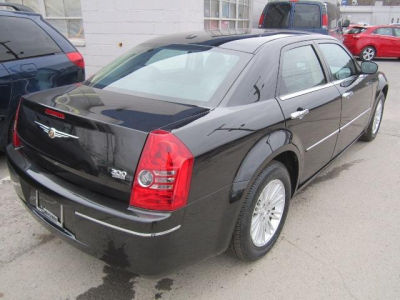 2010 Chrysler 300  Touring