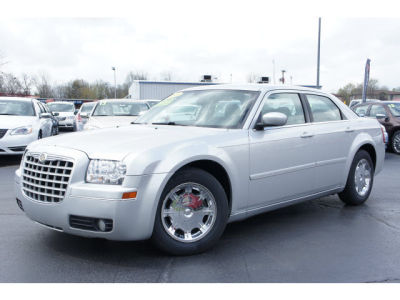 2005 Chrysler 300  Touring