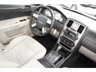 2005 Chrysler 300  Touring