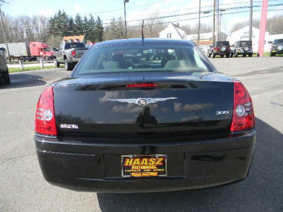 2008 Chrysler 300  LX