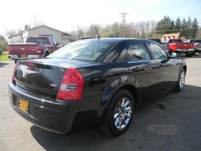 2008 Chrysler 300  LX