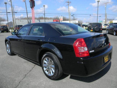 2008 Chrysler 300  LX