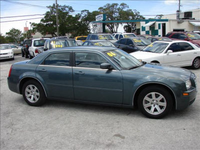 2006 Chrysler 300  Base