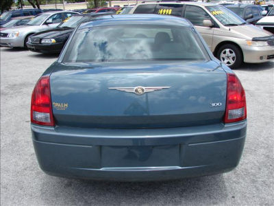 2006 Chrysler 300  Base