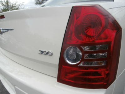 2008 Chrysler 300  LX
