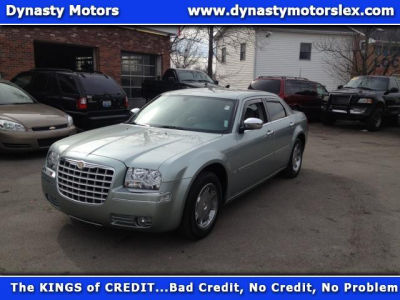 2005 Chrysler 300  Touring