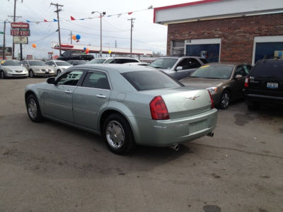 2005 Chrysler 300  Touring