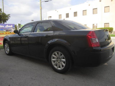 2008 Chrysler 300  LX