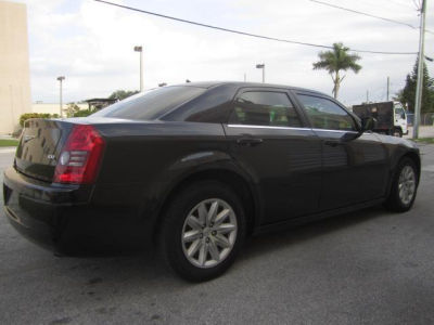 2008 Chrysler 300  LX