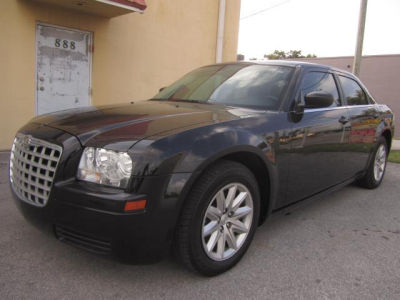 2008 Chrysler 300  LX