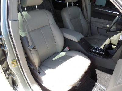 2005 Chrysler 300  Touring