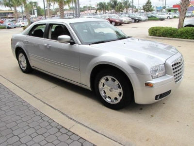 2005 Chrysler 300  Touring