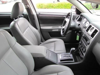 2005 Chrysler 300  Touring